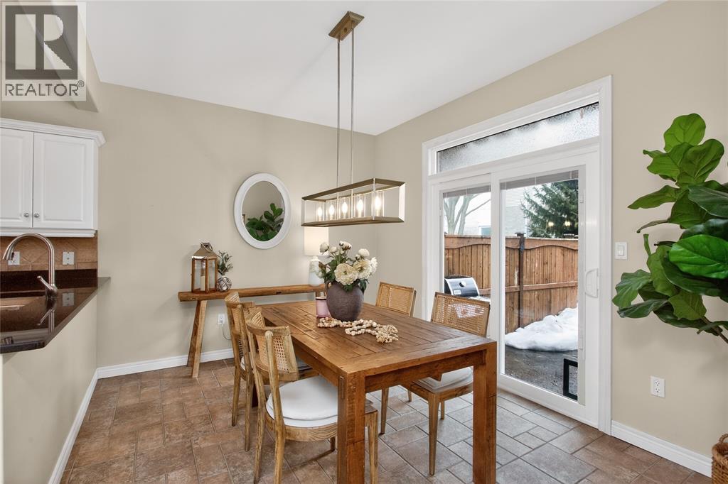 2016 Thelma Avenue, Sarnia, ON - Indoor Photo Showing Dining Room