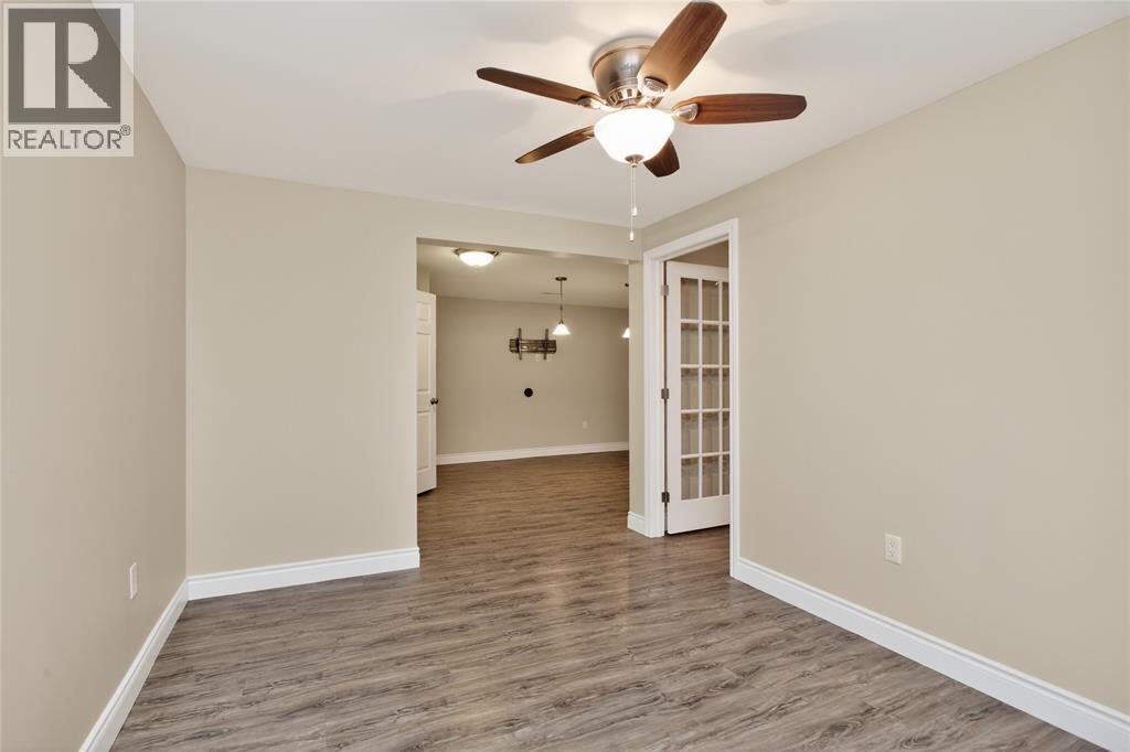 2016 Thelma Avenue, Sarnia, ON - Indoor Photo Showing Other Room