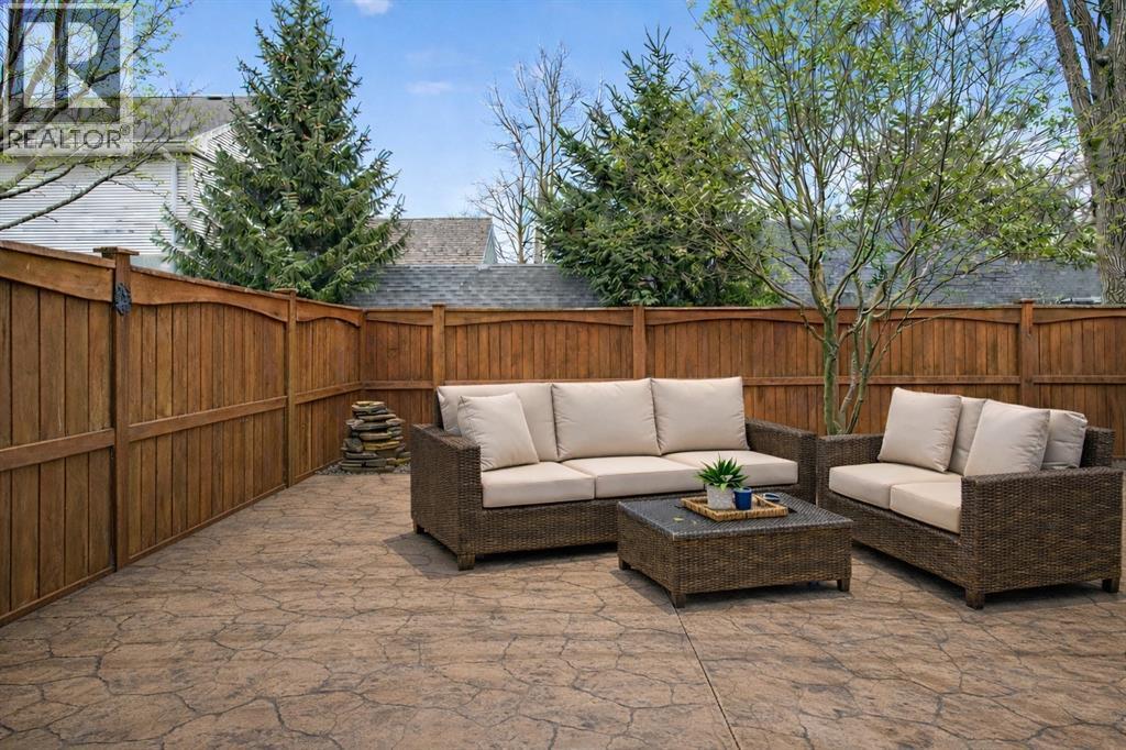 2016 Thelma Avenue, Sarnia, ON - Outdoor