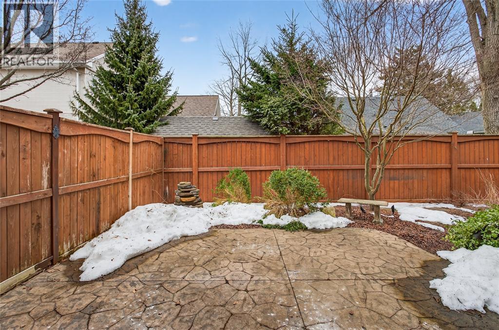 2016 Thelma Avenue, Sarnia, ON - Outdoor