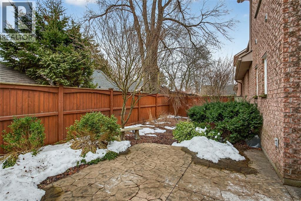 2016 Thelma Avenue, Sarnia, ON - Outdoor