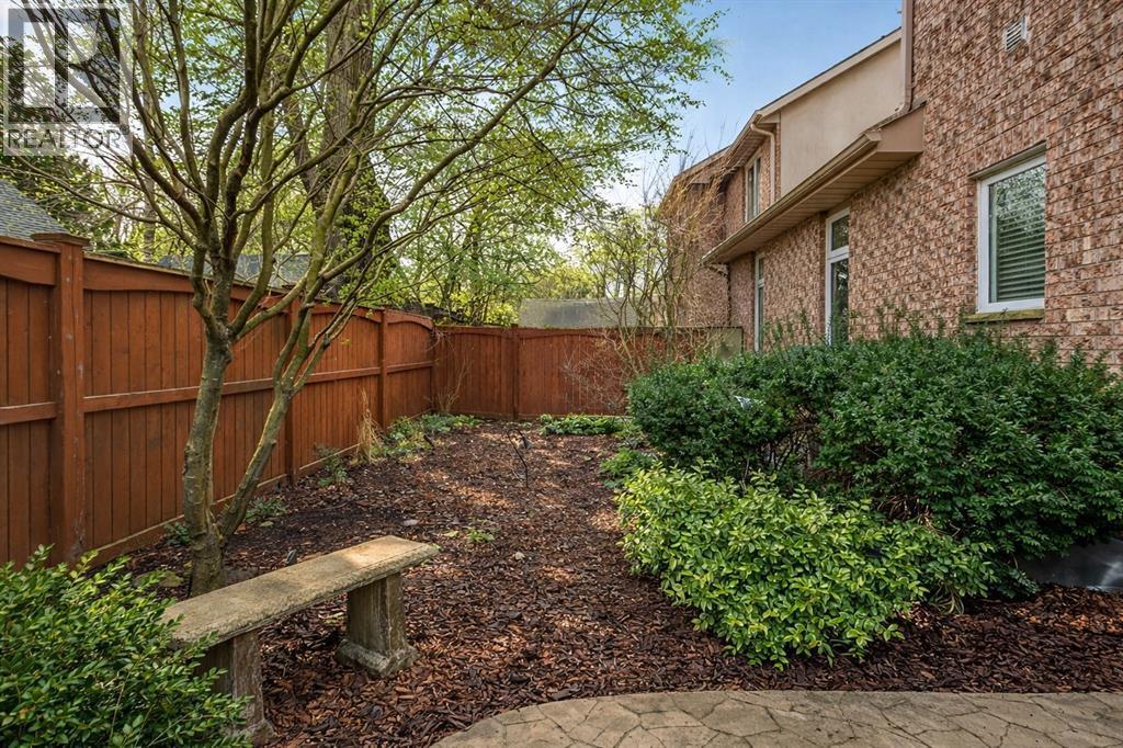 2016 Thelma Avenue, Sarnia, ON - Outdoor