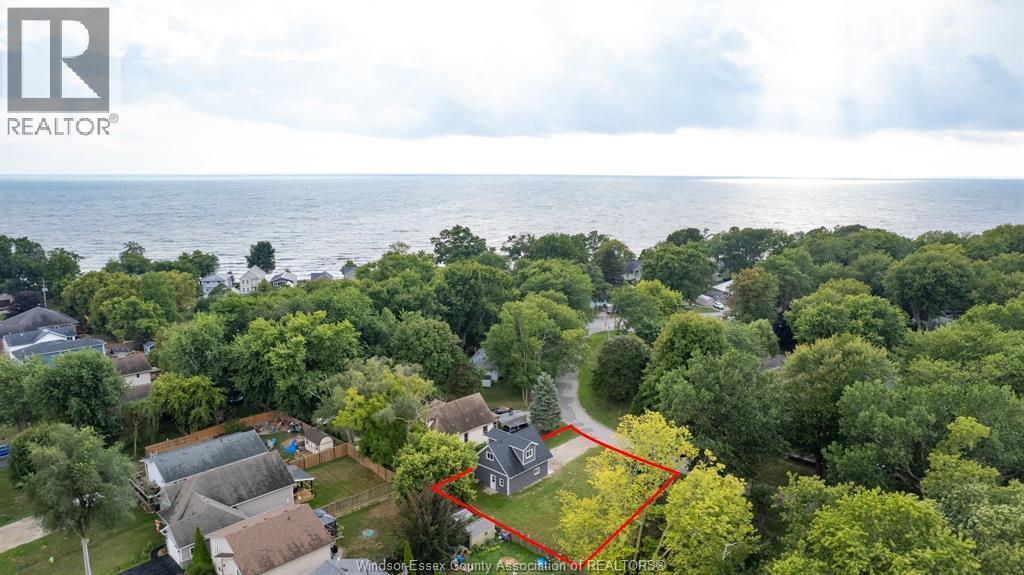 112 Windsor Avenue, Colchester, ON - Outdoor With Body Of Water With View