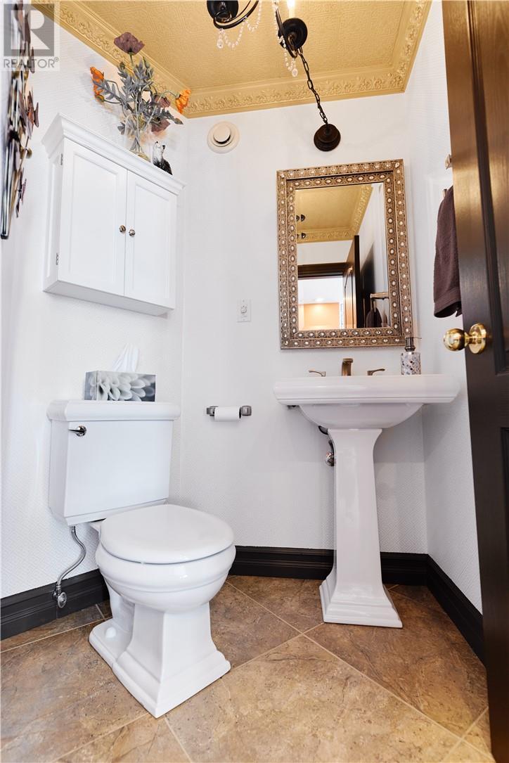 333 Garson Coniston Road, Garson, ON - Indoor Photo Showing Bathroom