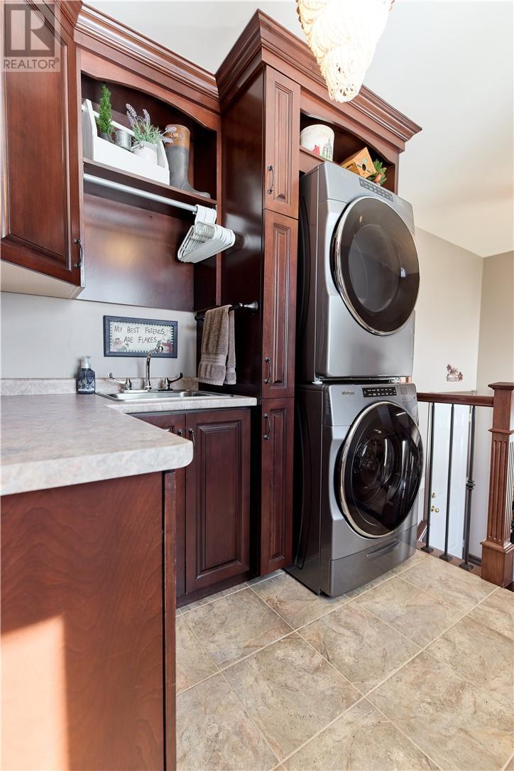 333 Garson Coniston Road, Garson, ON - Indoor Photo Showing Laundry Room