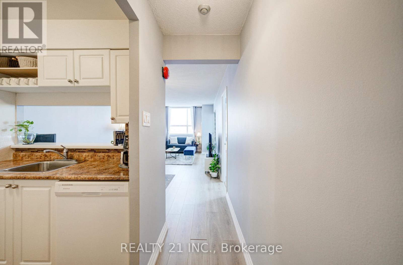 607 - 1665 Pickering Parkway, Pickering, ON - Indoor