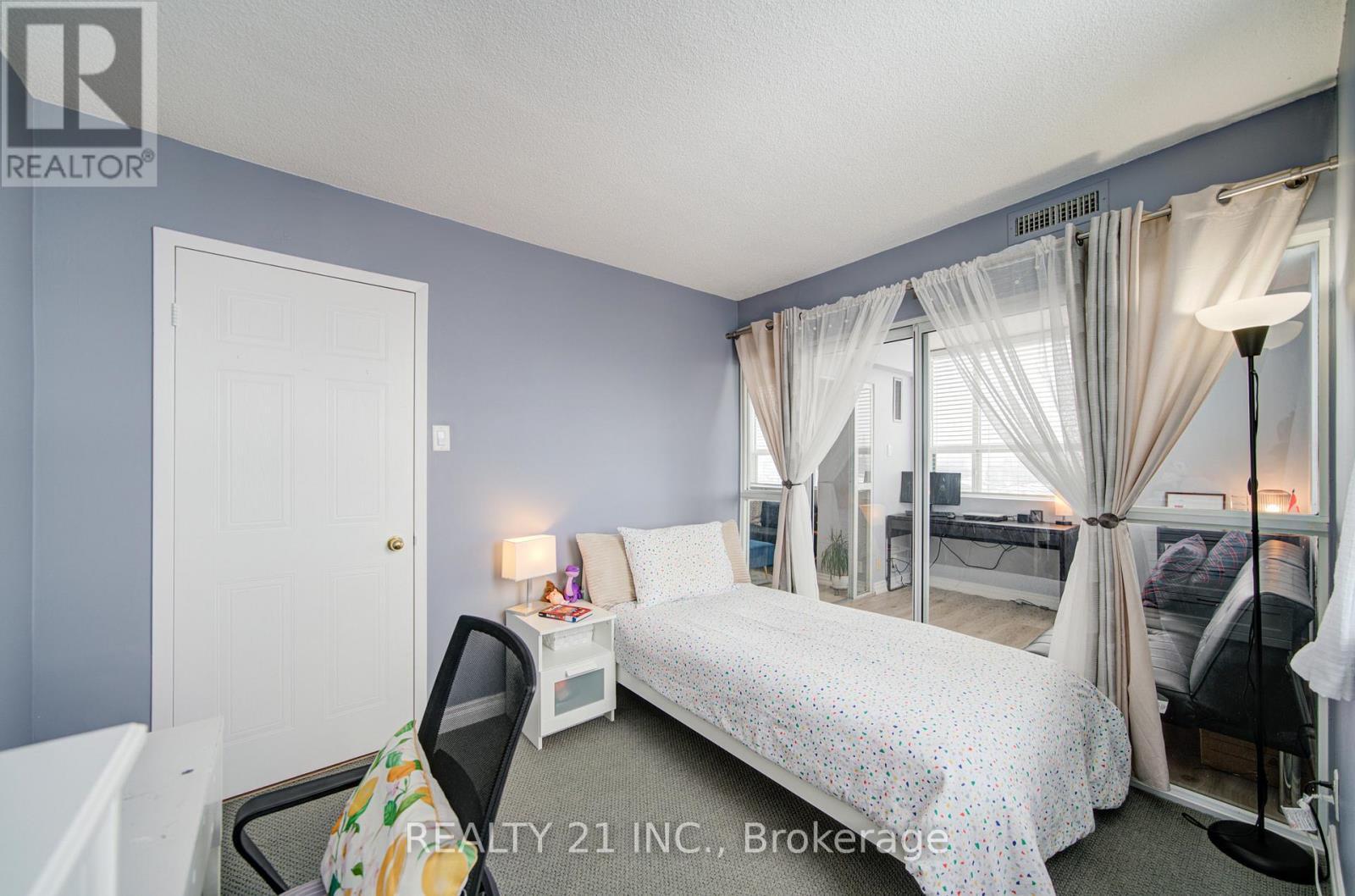 607 - 1665 Pickering Parkway, Pickering, ON - Indoor Photo Showing Bedroom