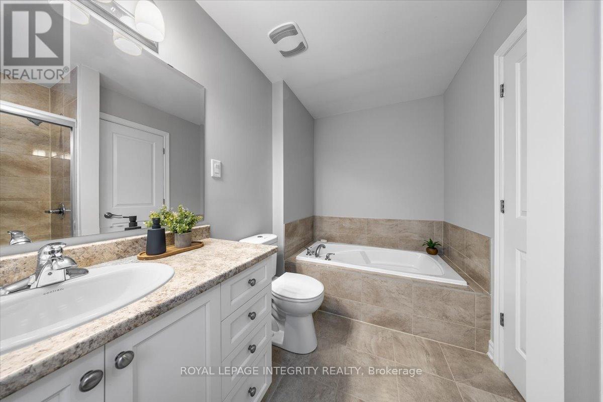 259 Hepatica Way, Ottawa, ON - Indoor Photo Showing Bathroom