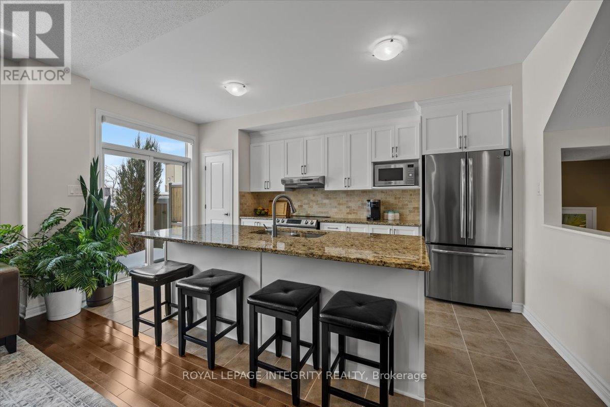 259 Hepatica Way, Ottawa, ON - Indoor Photo Showing Kitchen With Upgraded Kitchen