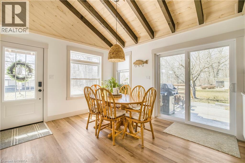 7 Pellum Street, Turkey Point, ON - Indoor Photo Showing Dining Room