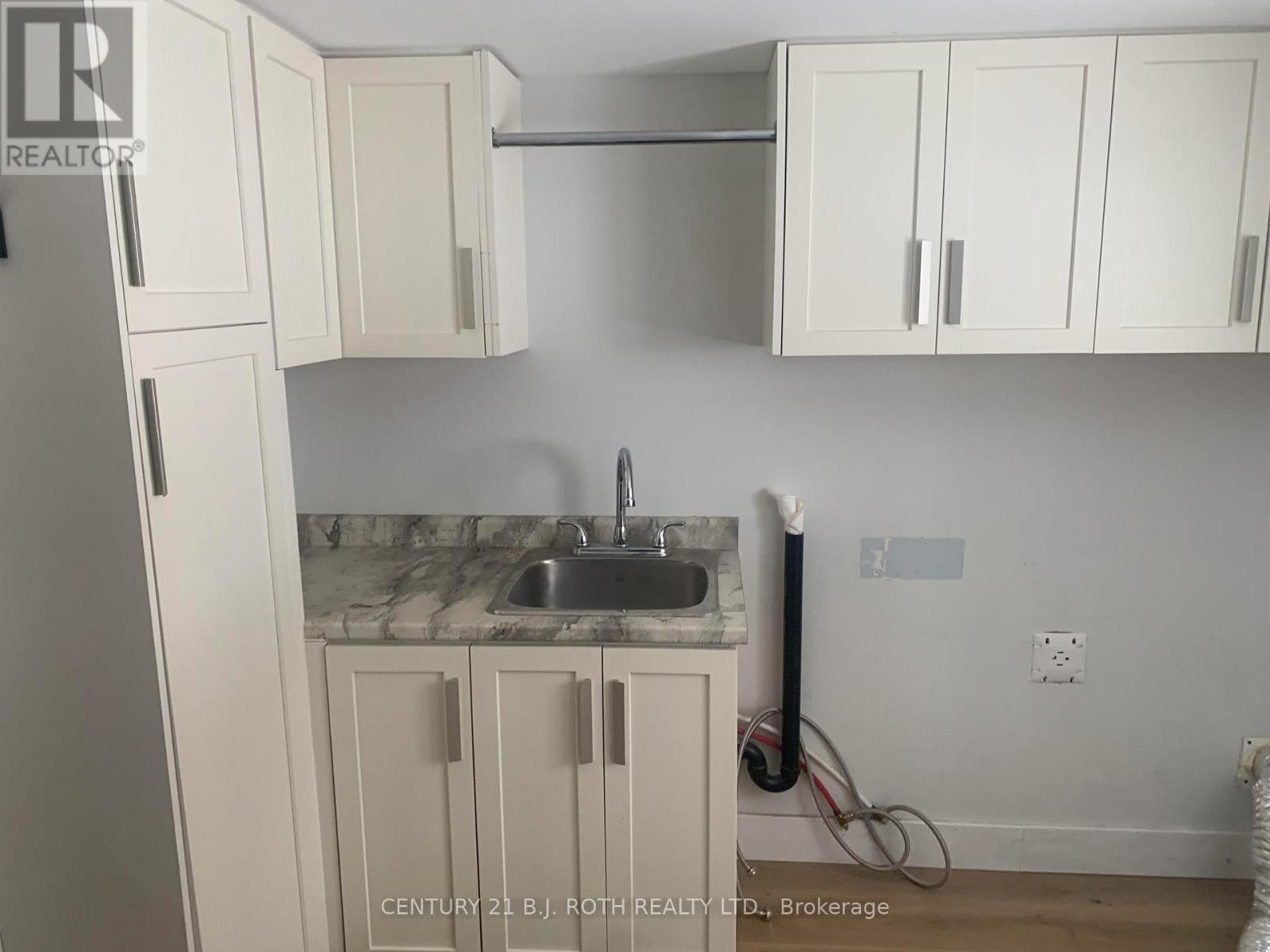 86 Doran Road, Springwater, ON - Indoor