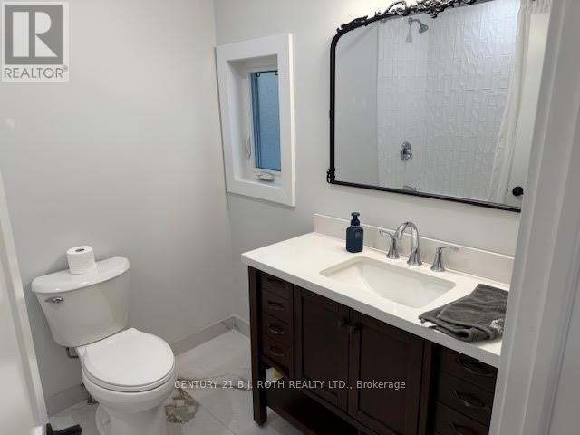 86 Doran Road, Springwater, ON - Indoor Photo Showing Bathroom