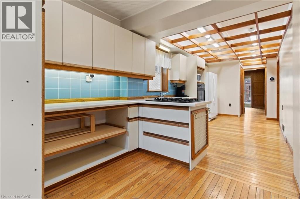 28 Glendale Avenue S, Hamilton, ON - Indoor