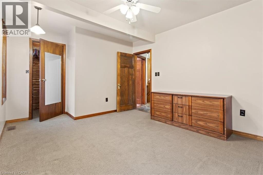 28 Glendale Avenue S, Hamilton, ON - Indoor Photo Showing Other Room