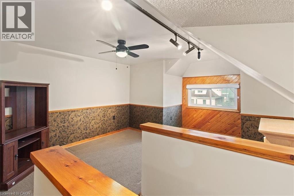 28 Glendale Avenue S, Hamilton, ON - Indoor Photo Showing Other Room