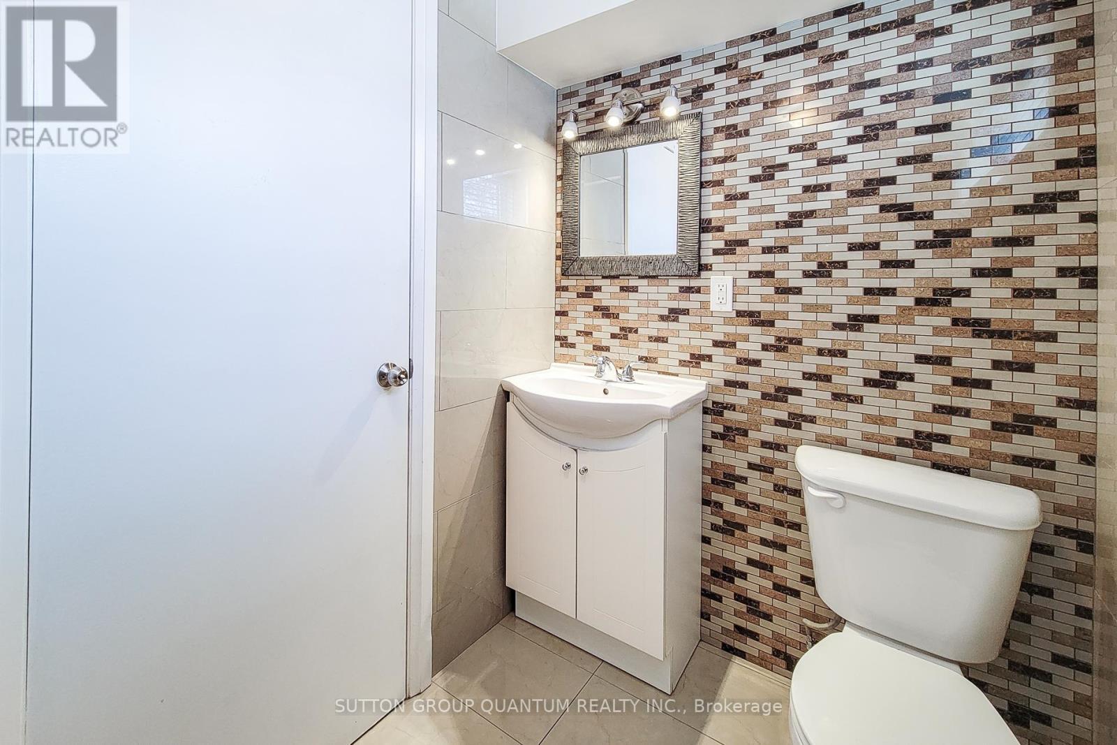Bathroom - #Lower - 1333 Epton Crescent, Mississauga, ON - Indoor Photo Showing Bathroom