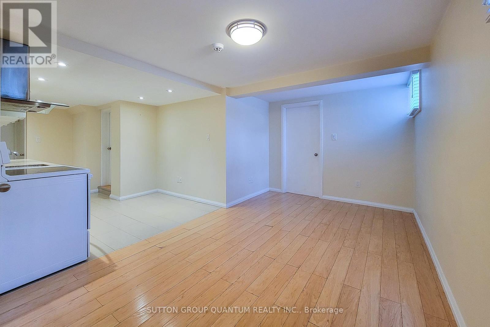 Living Room & Breakfast Nook - #Lower - 1333 Epton Crescent, Mississauga, ON - Indoor Photo Showing Other Room