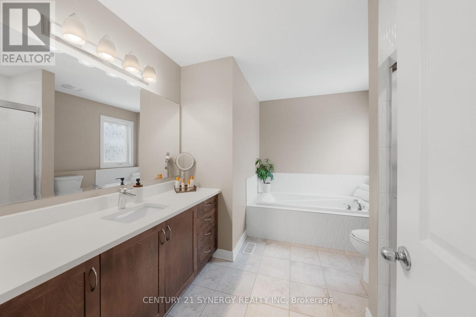 53 Boddington Street, Ottawa, ON - Indoor Photo Showing Bathroom