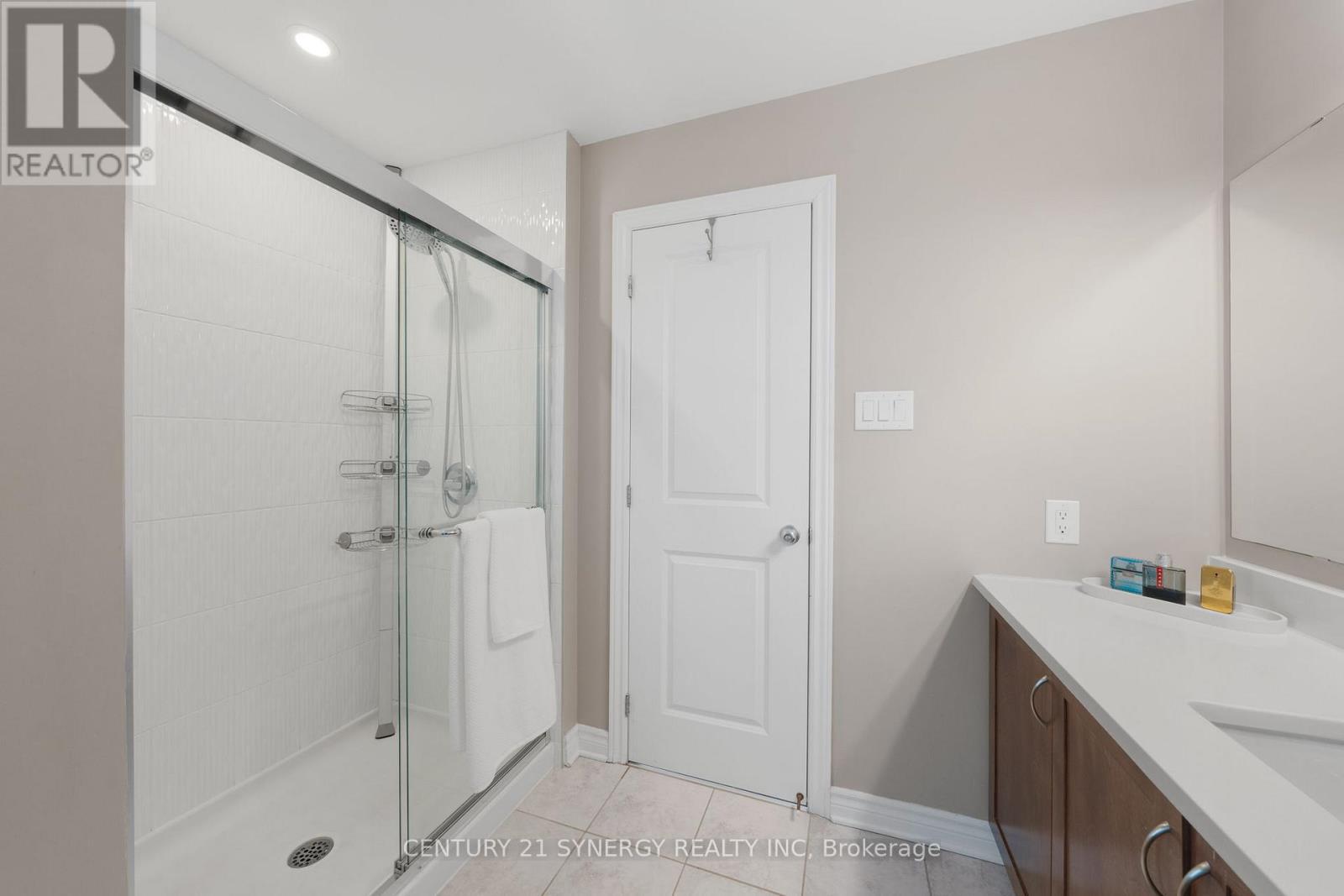 53 Boddington Street, Ottawa, ON - Indoor Photo Showing Bathroom