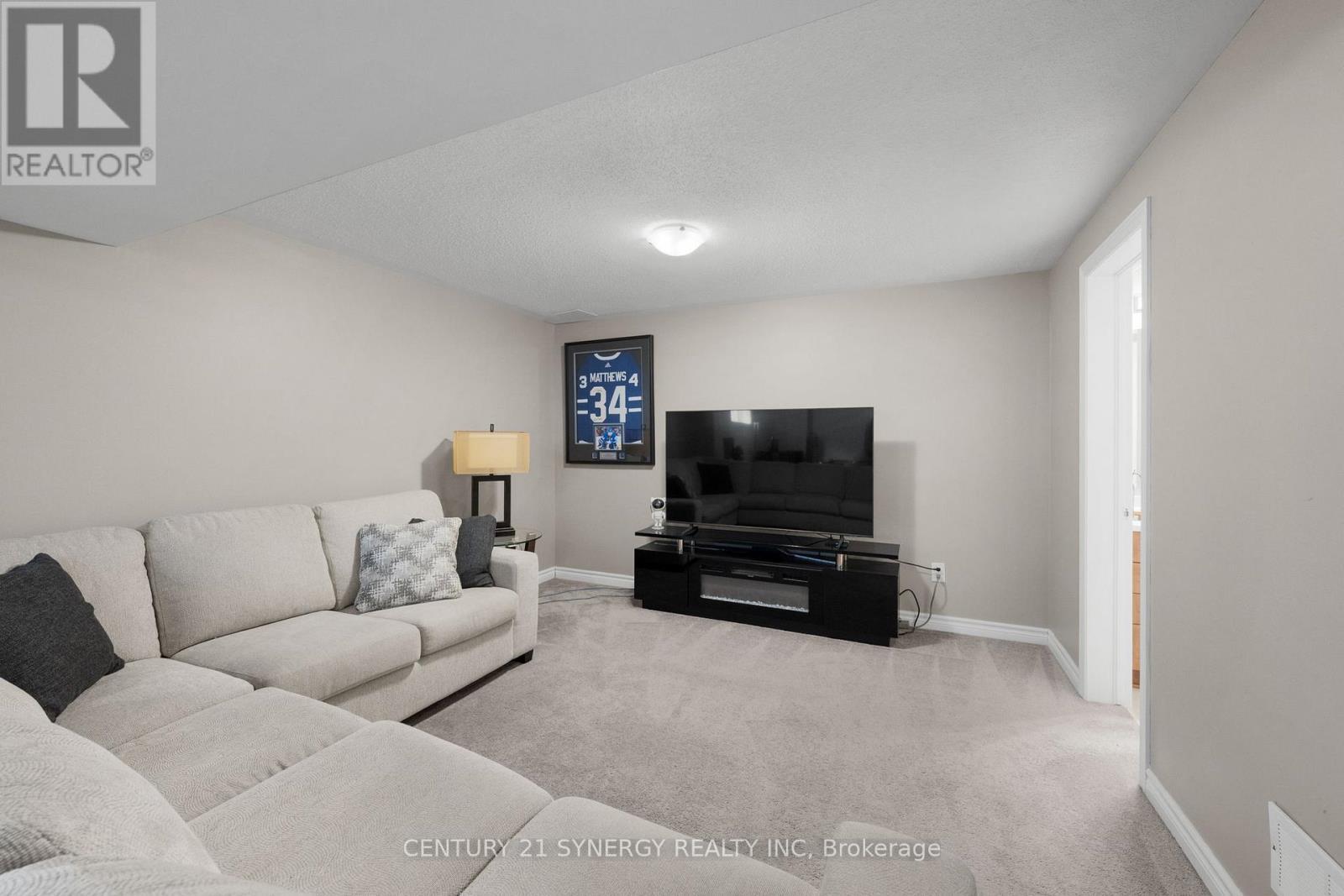 53 Boddington Street, Ottawa, ON - Indoor Photo Showing Living Room