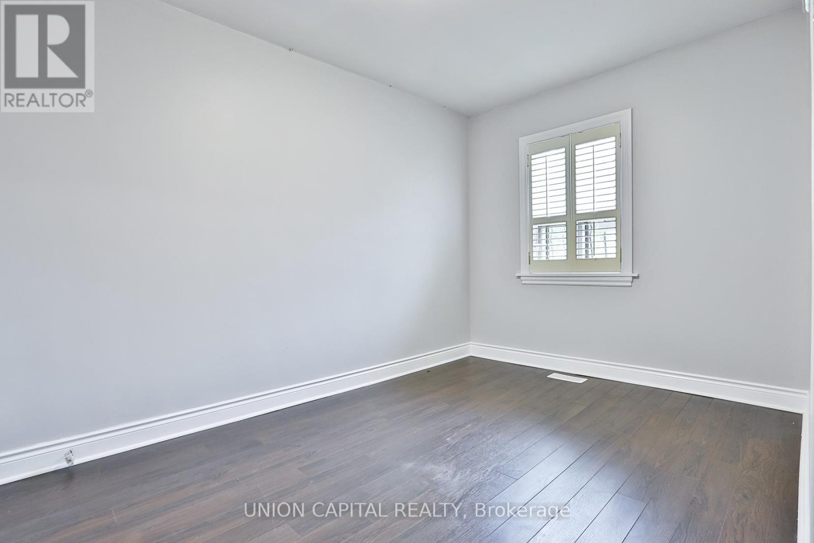 38 Claver Avenue, Toronto, ON - Indoor Photo Showing Other Room