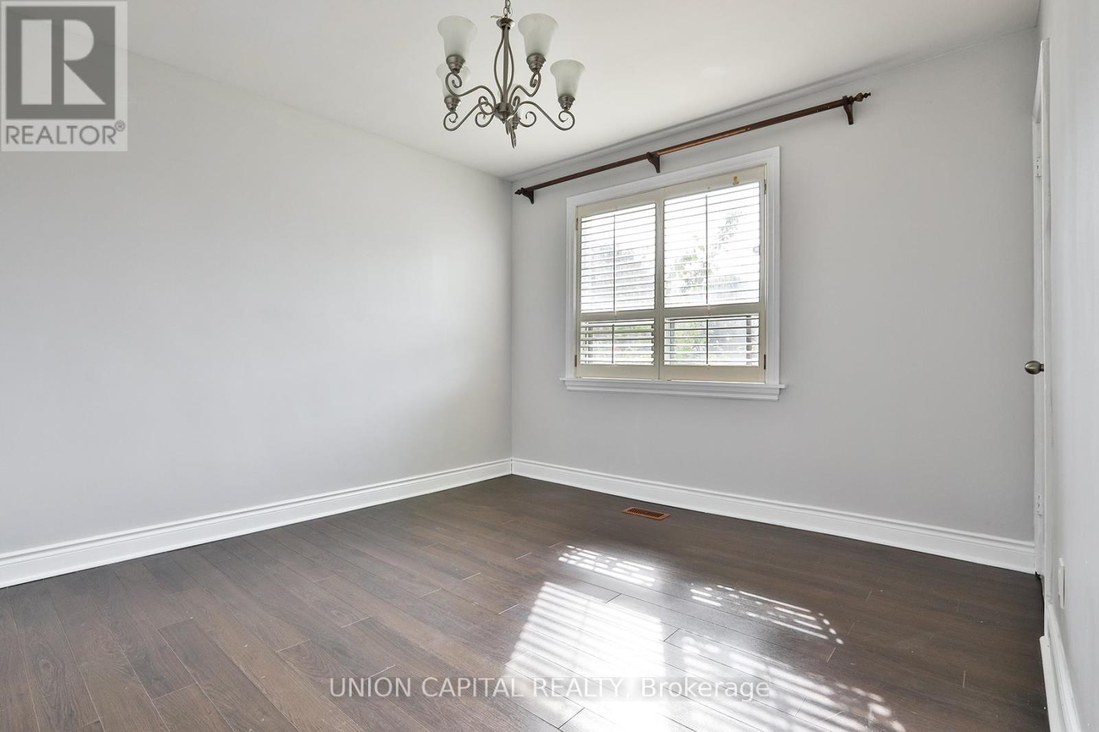 38 Claver Avenue, Toronto, ON - Indoor Photo Showing Other Room