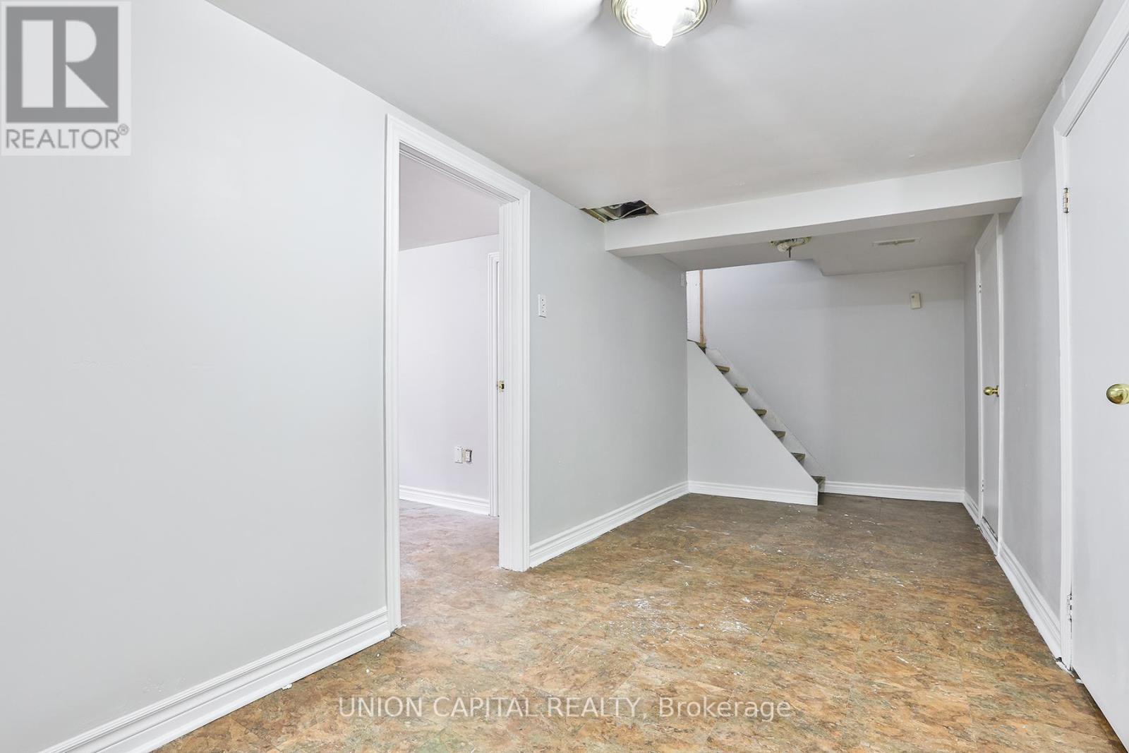 38 Claver Avenue, Toronto, ON - Indoor Photo Showing Other Room