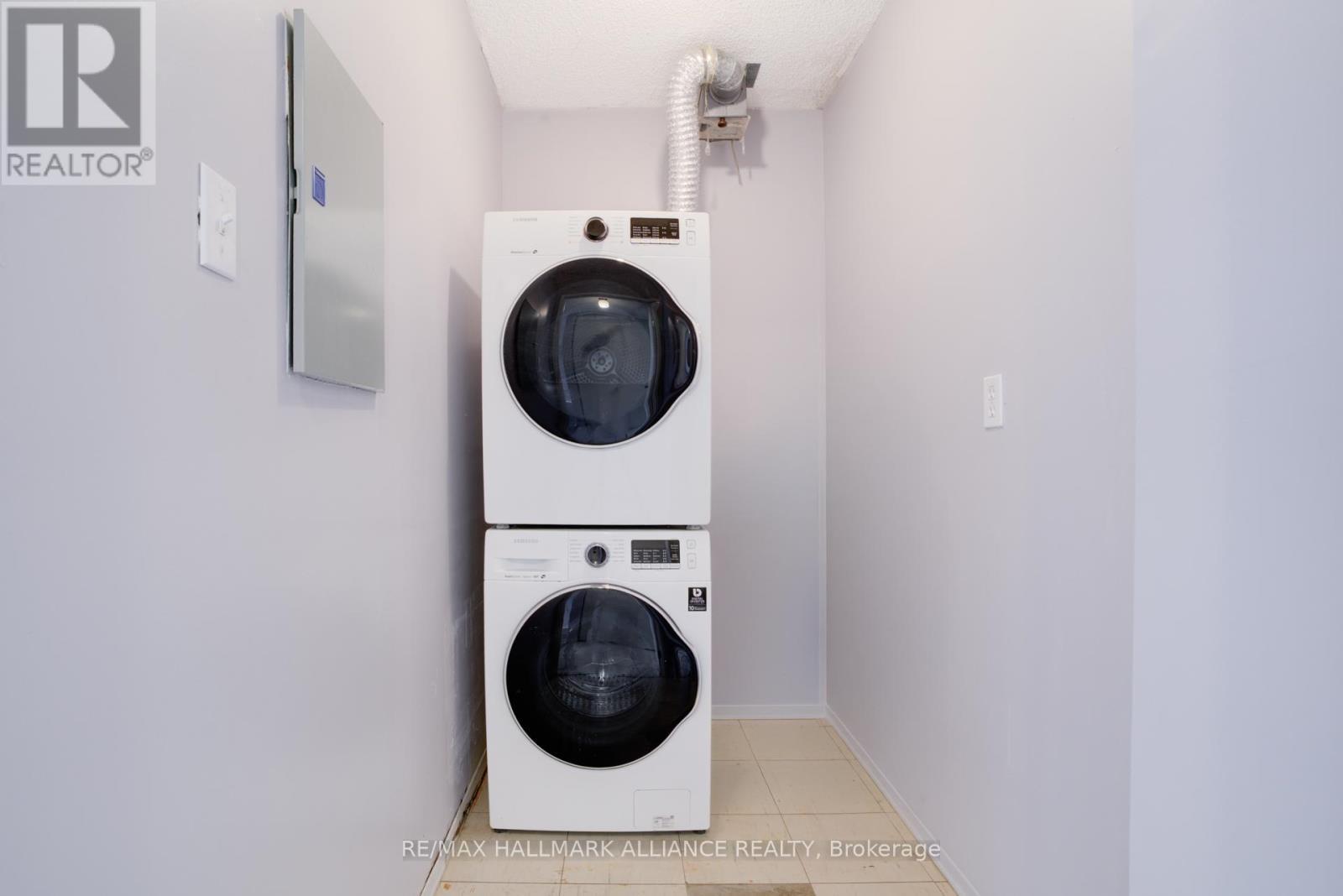 707 - 3 Rowntree Road, Toronto, ON - Indoor Photo Showing Laundry Room