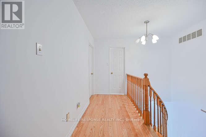 6103 Prairie Circle, Mississauga, ON - Indoor Photo Showing Other Room