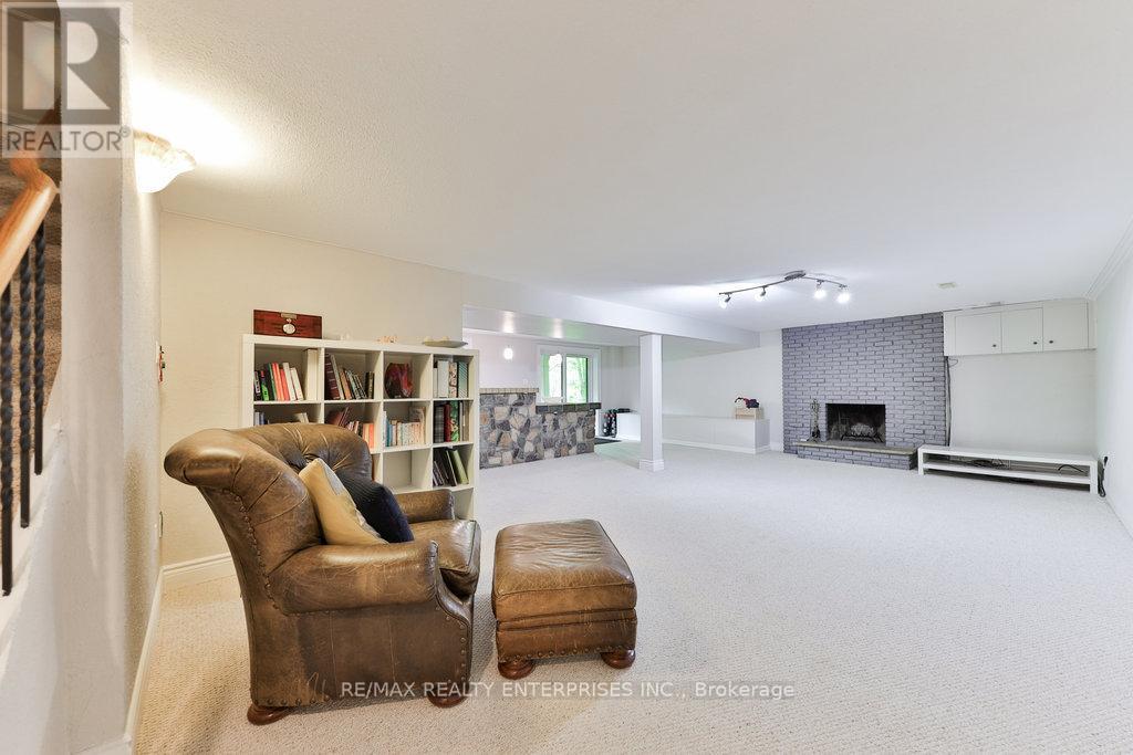 1293 Greenoaks Drive, Mississauga, ON - Indoor With Fireplace