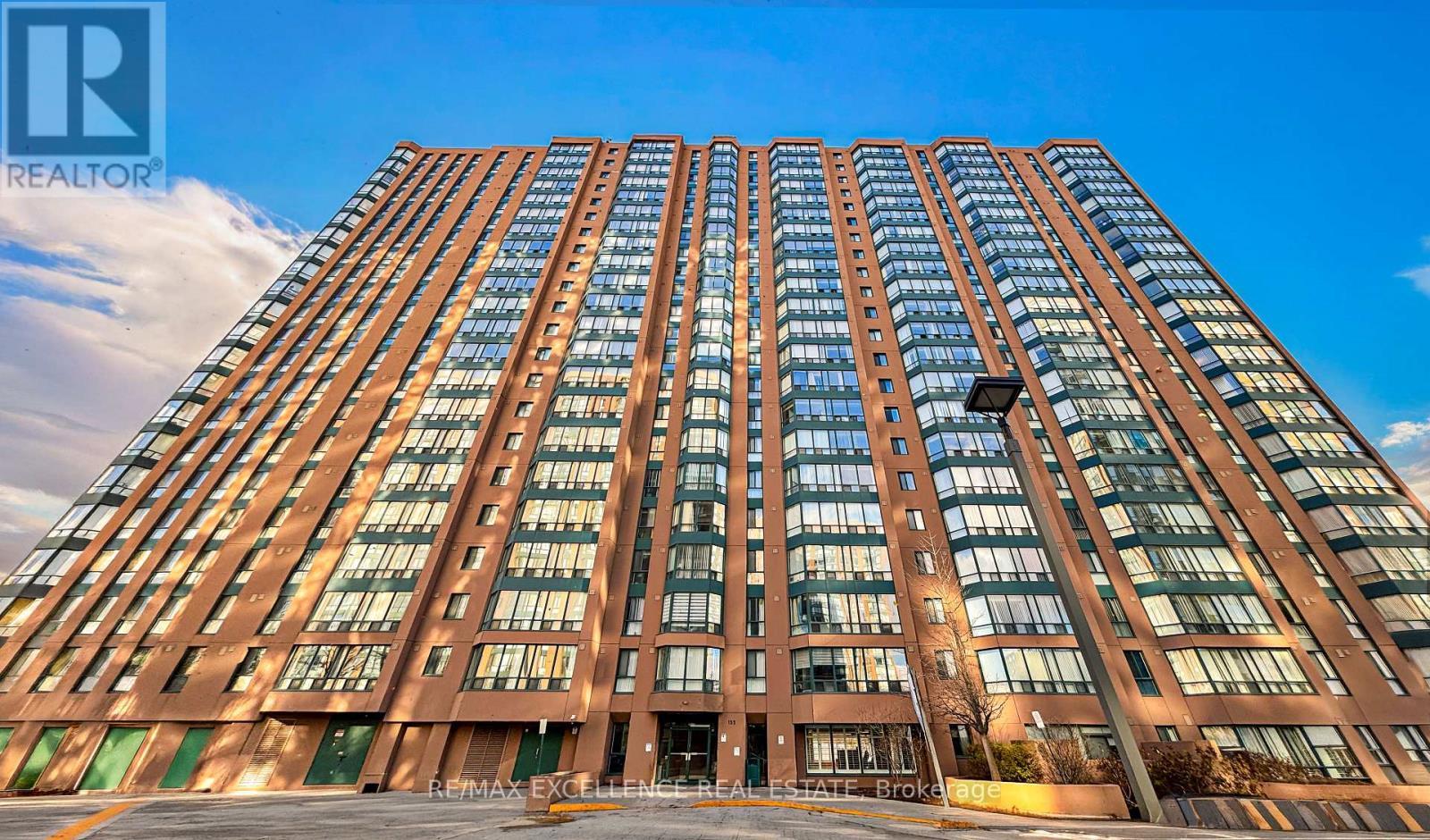 201 - 155 Hillcrest Avenue, Mississauga, ON - Outdoor With Facade