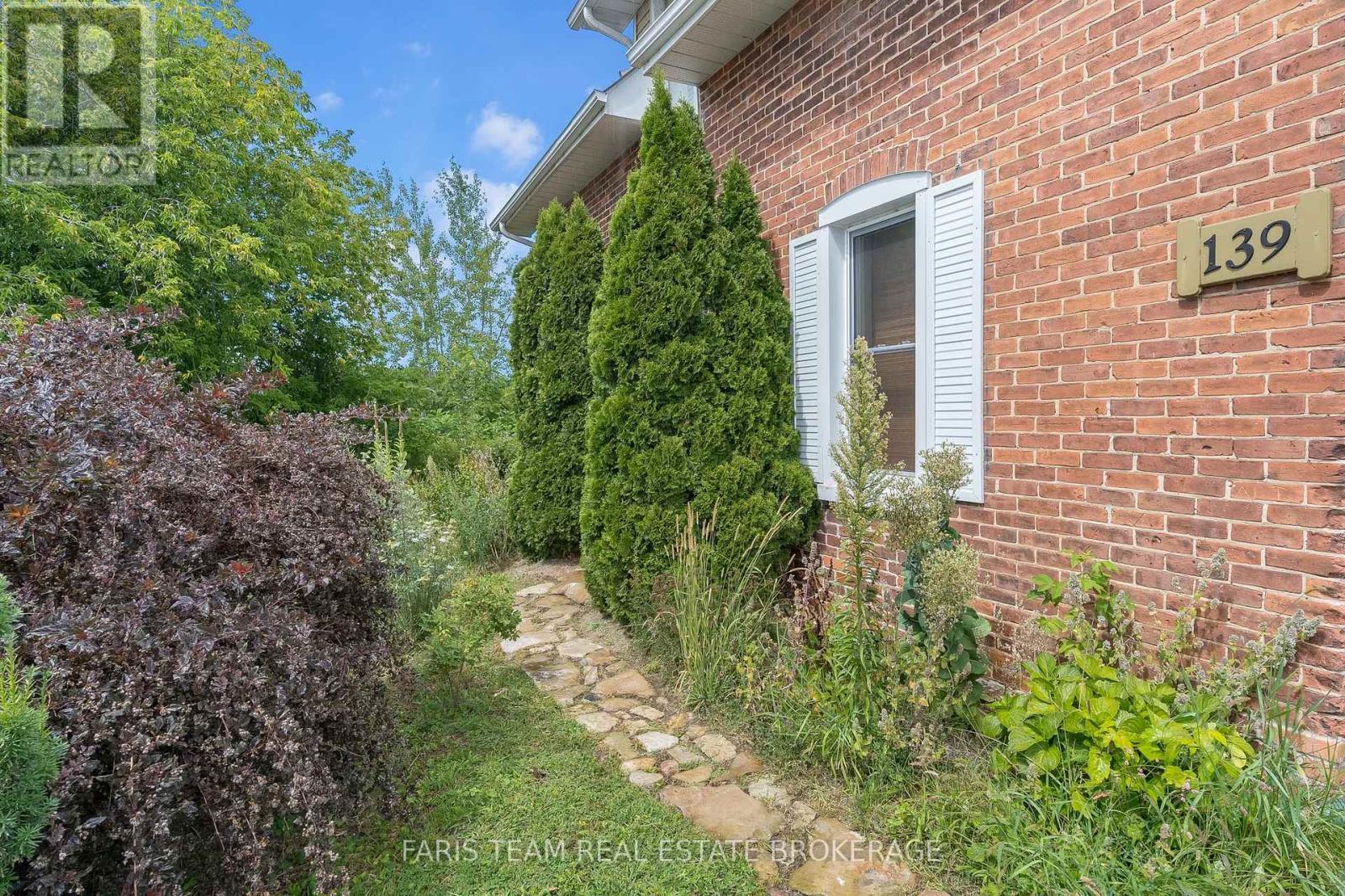 139 Veterans Lane, Tay, ON - Outdoor