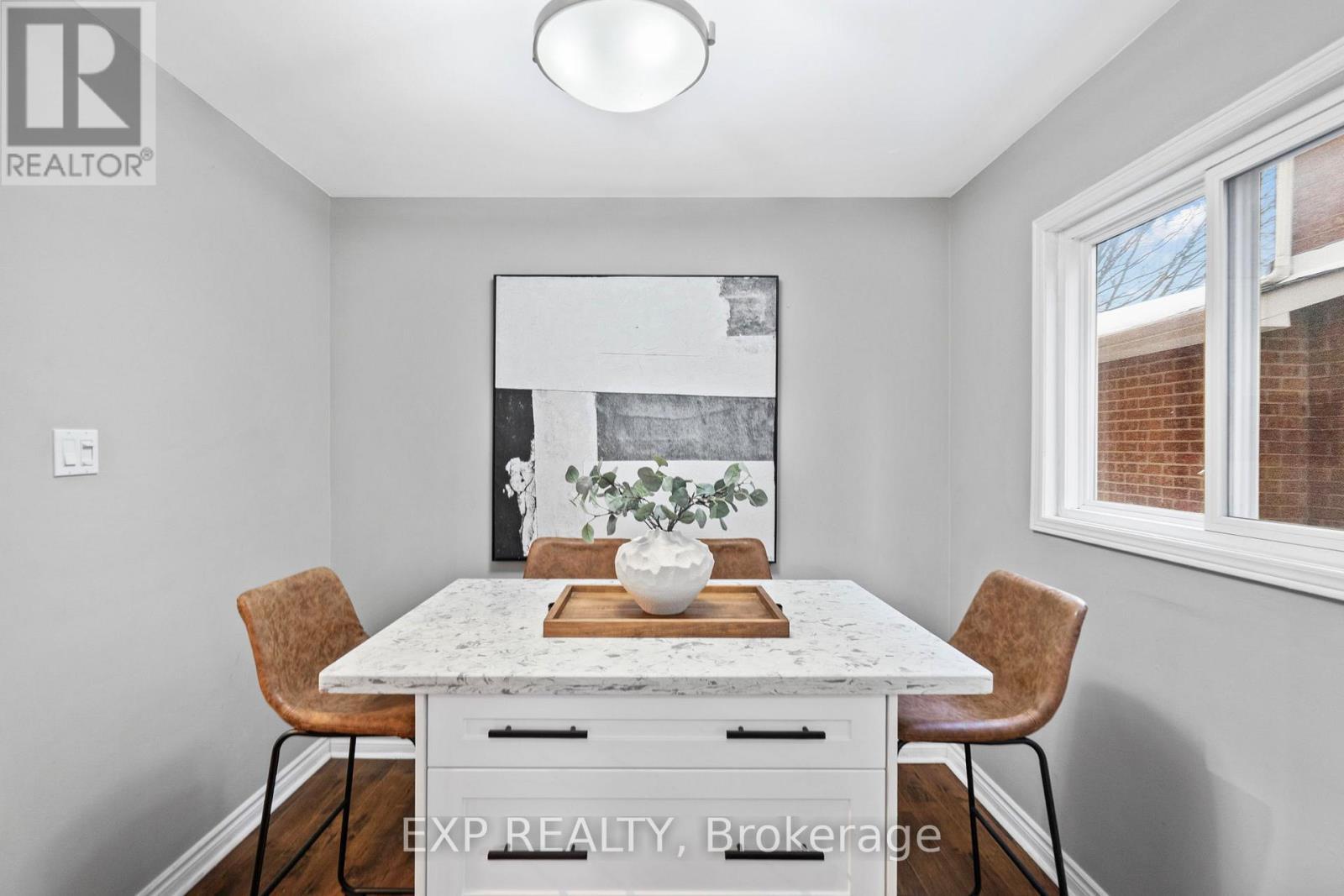 3005 Olympus Mews, Mississauga, ON - Indoor Photo Showing Dining Room