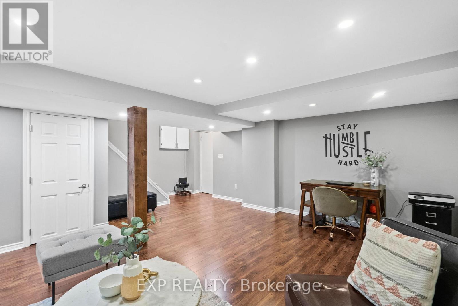 3005 Olympus Mews, Mississauga, ON - Indoor