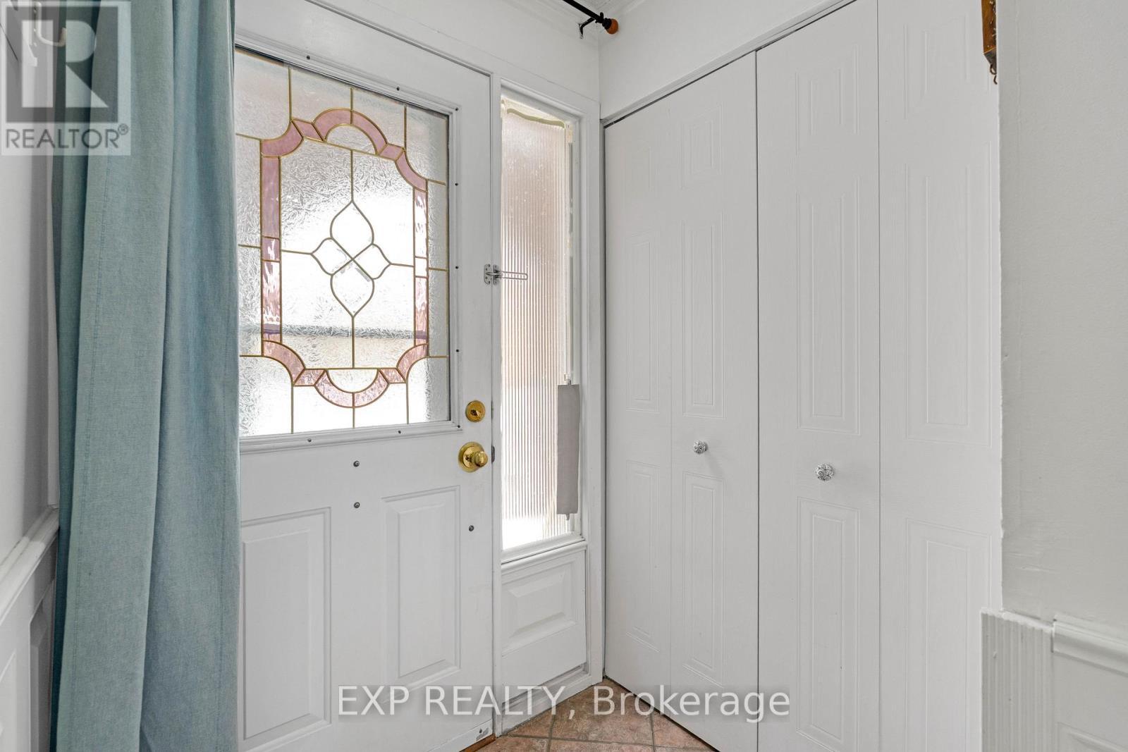 4 - 1180 Mississauga Valley Boulevard, Mississauga, ON - Indoor Photo Showing Other Room