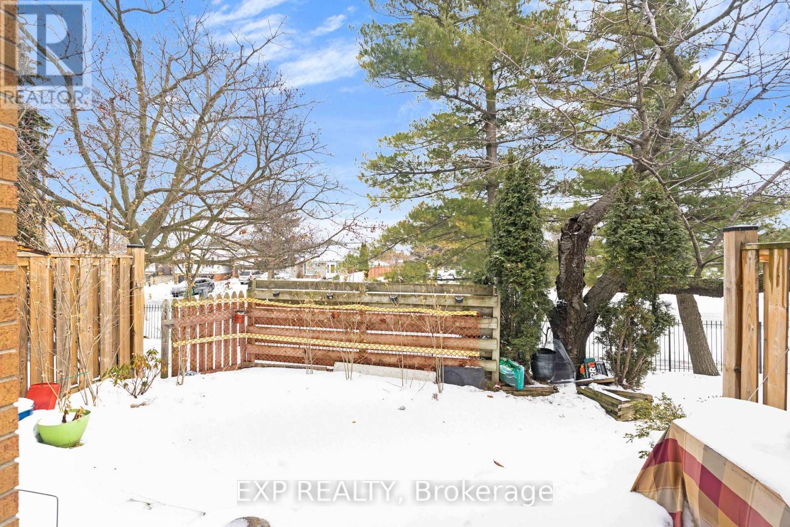 4 - 1180 Mississauga Valley Boulevard, Mississauga, ON - Outdoor