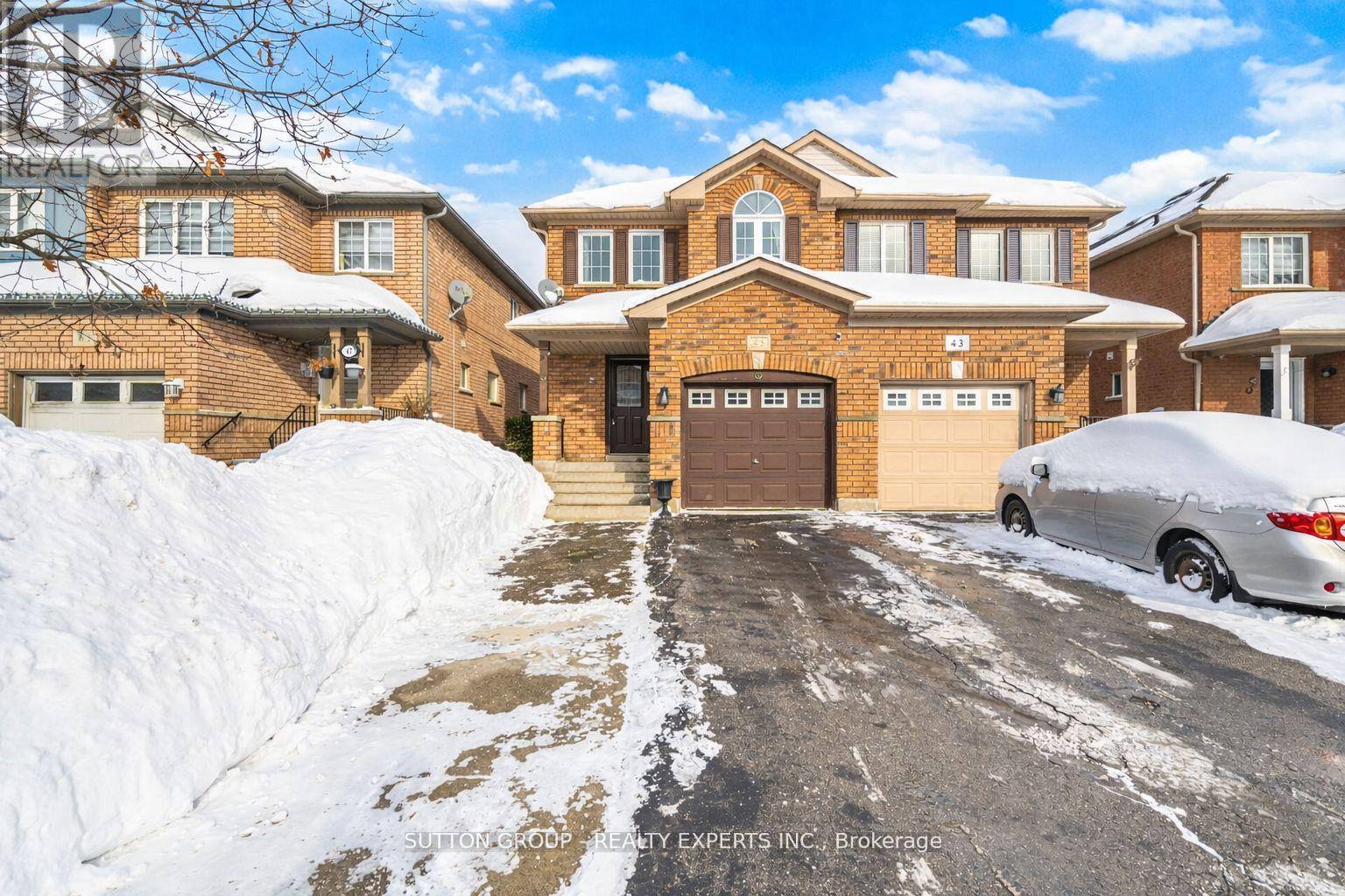 45 Ridgefield Court, Brampton, ON - Outdoor With Facade