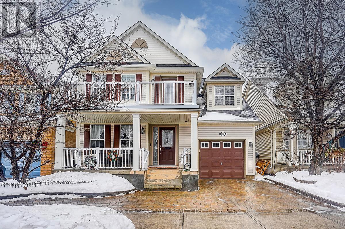 597 Caverhill Crescent, Milton, ON - Outdoor With Facade