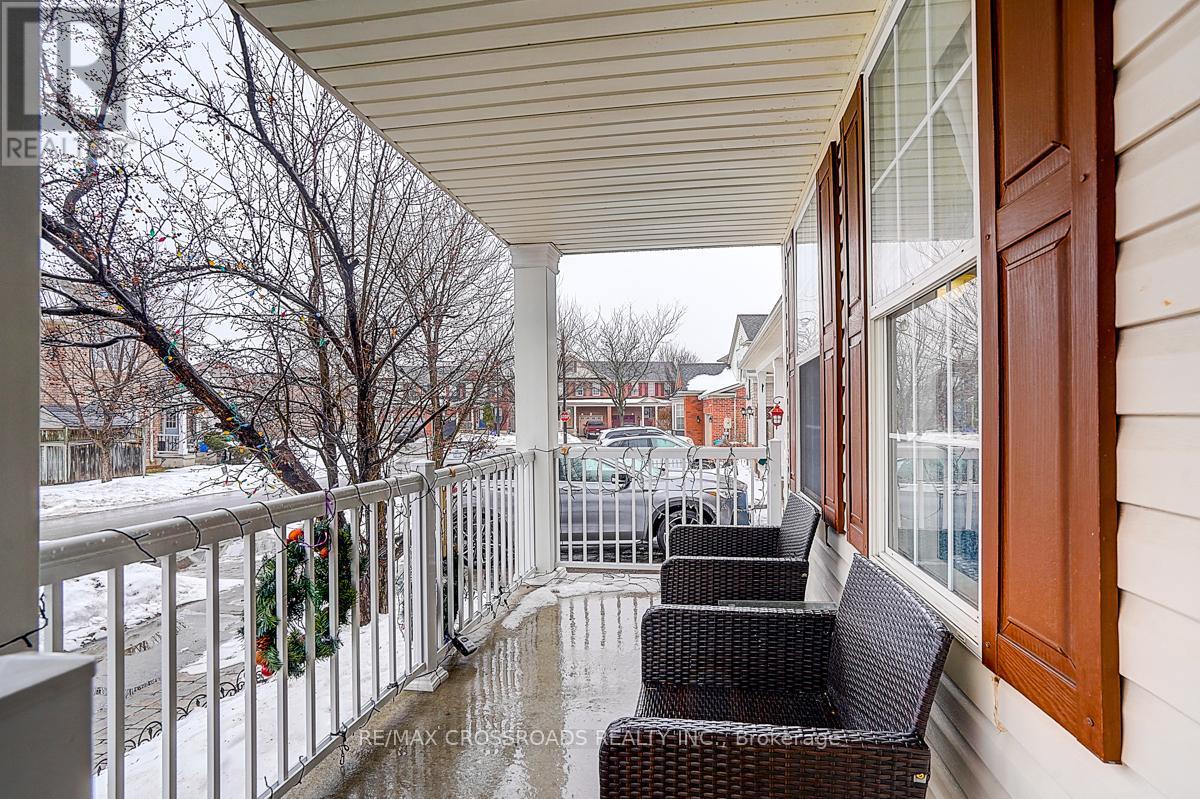 597 Caverhill Crescent, Milton, ON - Outdoor With Exterior