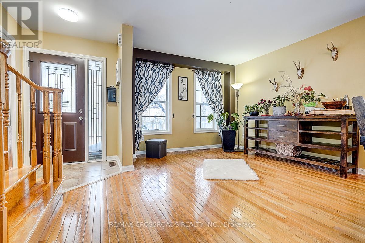 597 Caverhill Crescent, Milton, ON - Indoor Photo Showing Other Room