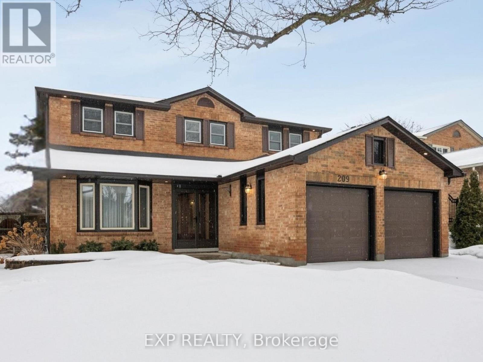 209 Nottingham Drive, Oakville, ON - Outdoor