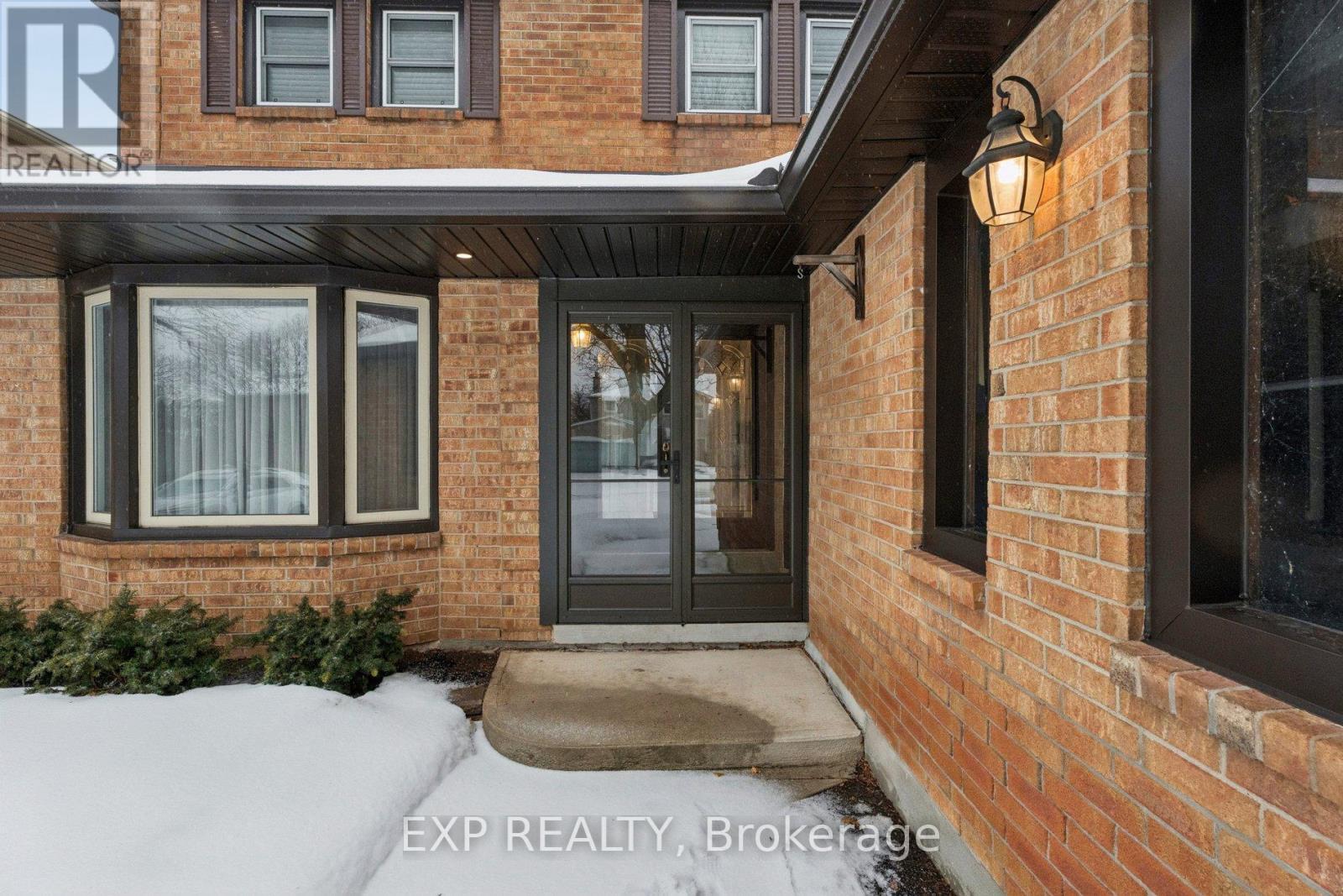 209 Nottingham Drive, Oakville, ON - Outdoor With Exterior