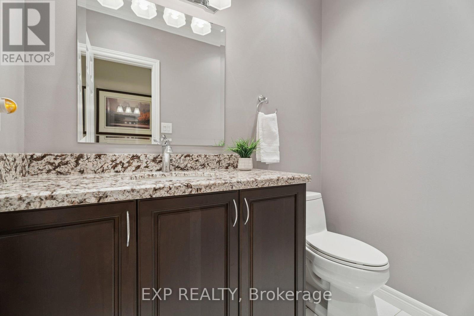 209 Nottingham Drive, Oakville, ON - Indoor Photo Showing Bathroom