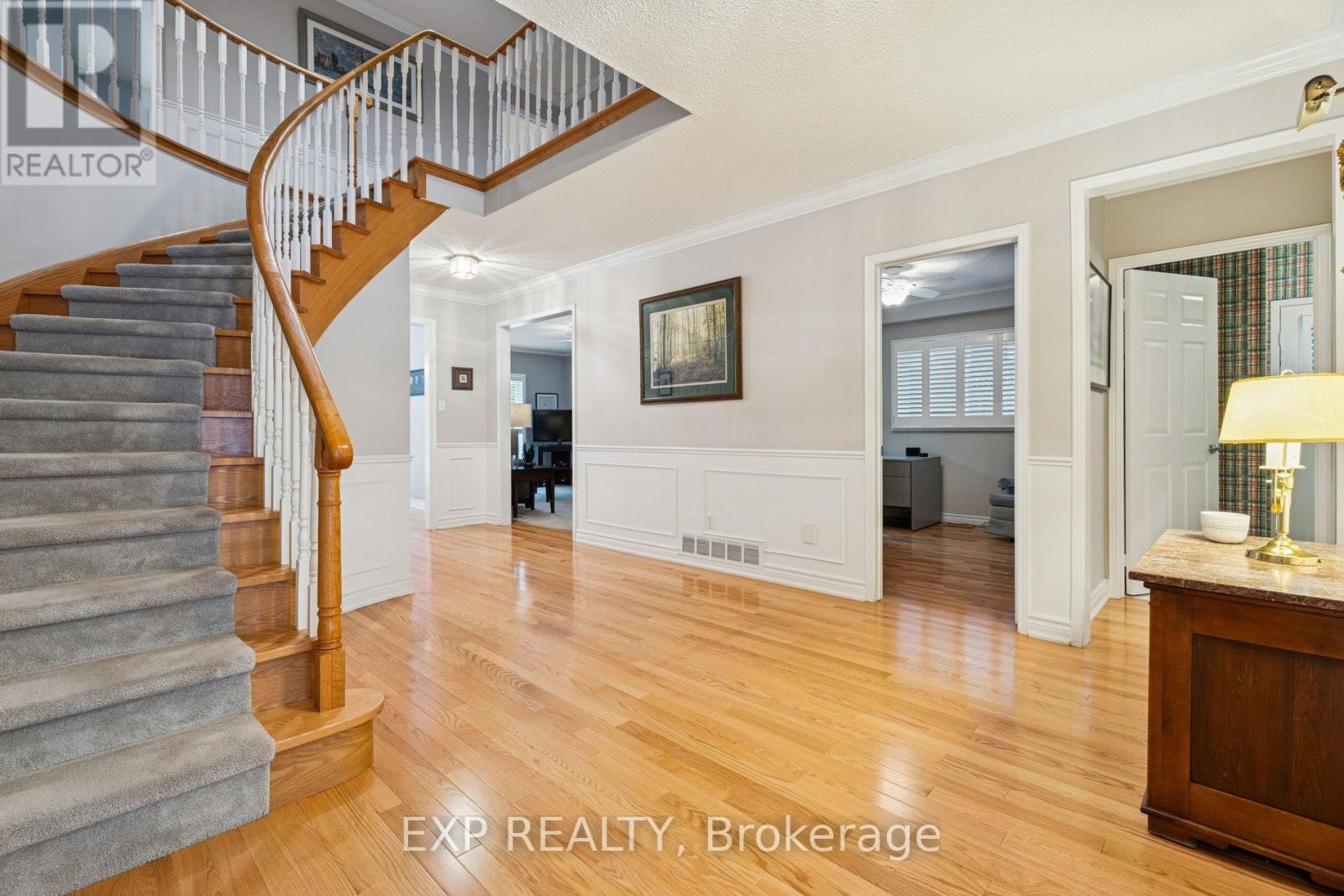 209 Nottingham Drive, Oakville, ON - Indoor Photo Showing Other Room
