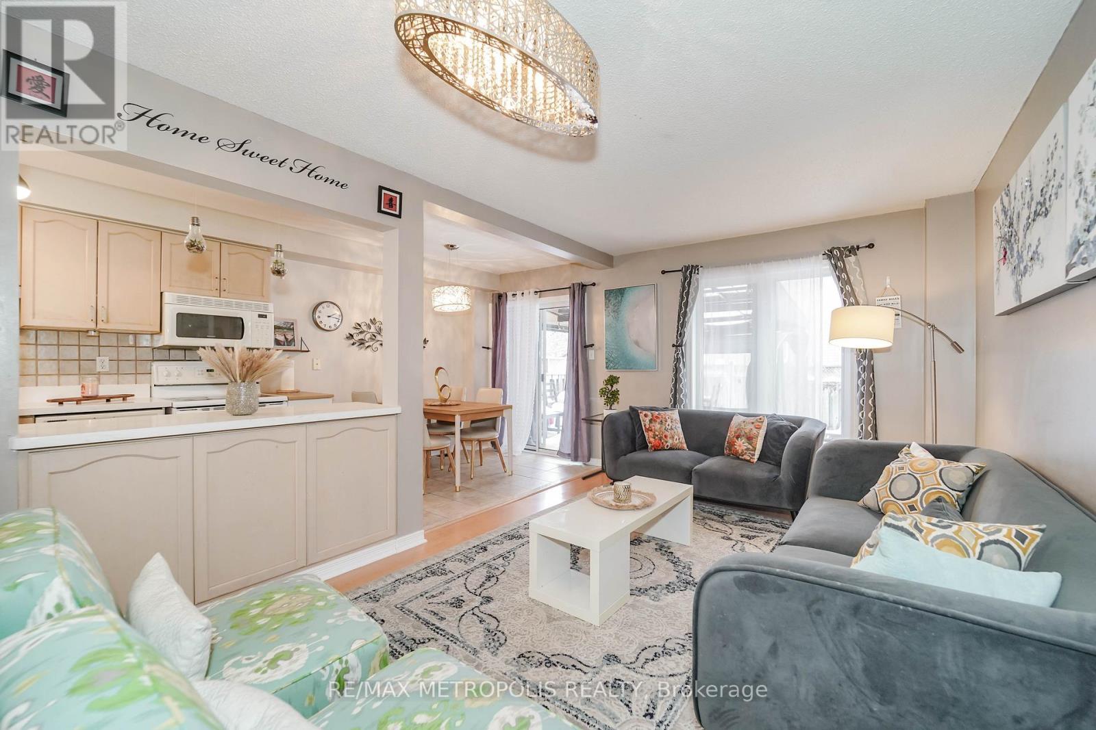 30 Todmorden Drive, Brampton, ON - Indoor Photo Showing Other Room