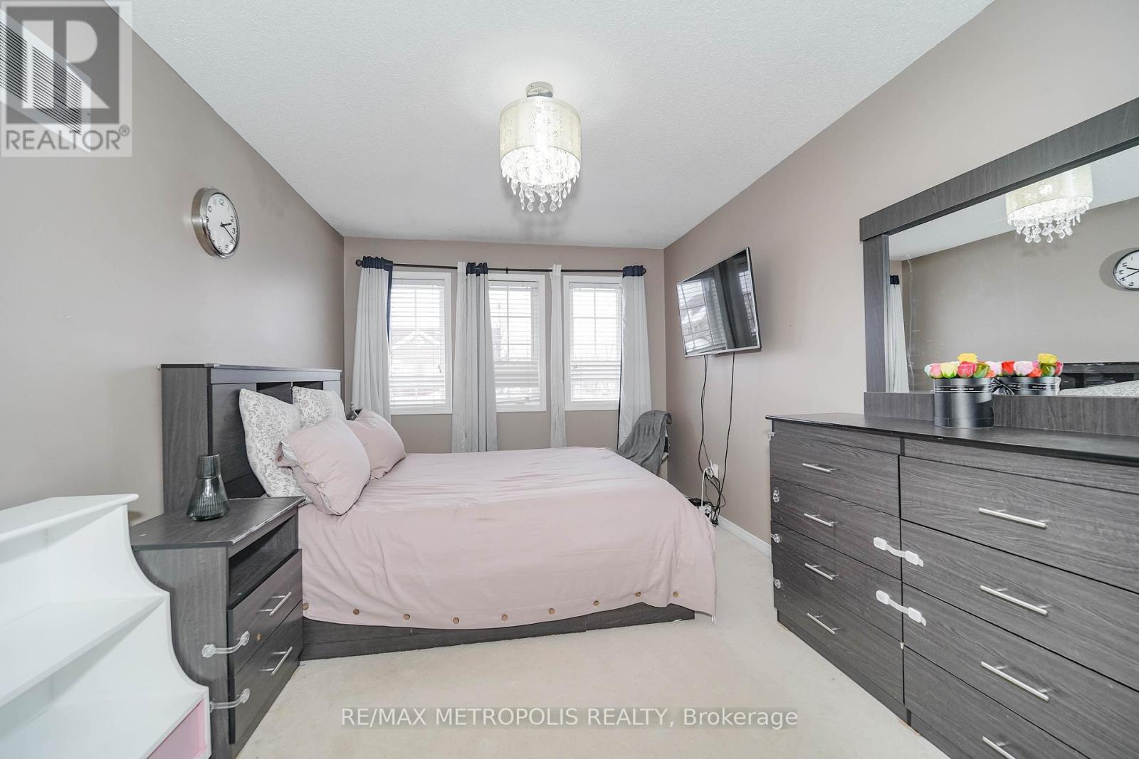 30 Todmorden Drive, Brampton, ON - Indoor Photo Showing Bedroom