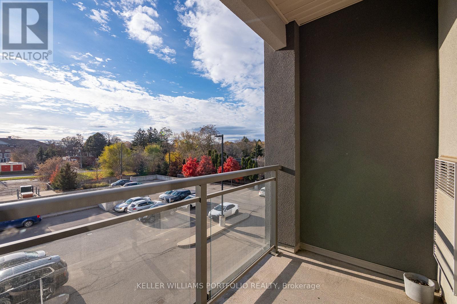 322 - 457 Plains Road E, Burlington, ON - Outdoor With View