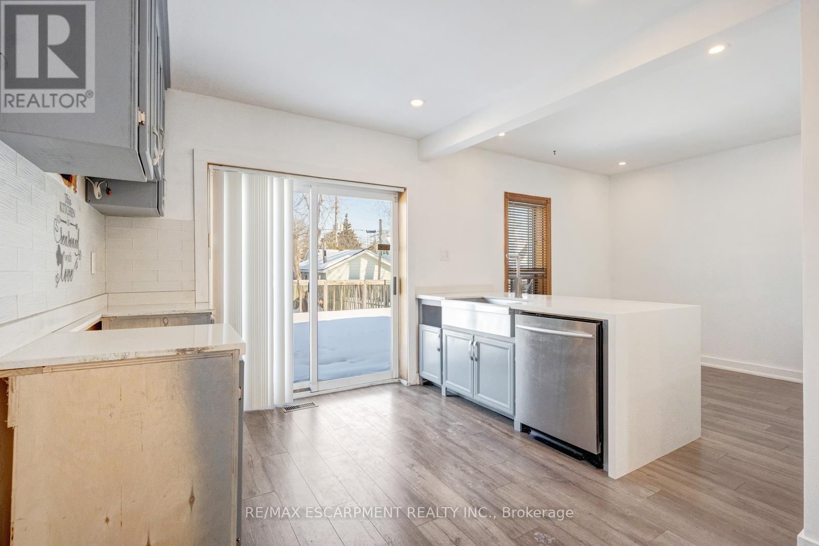 1099 Ogden Avenue, Mississauga, ON - Indoor