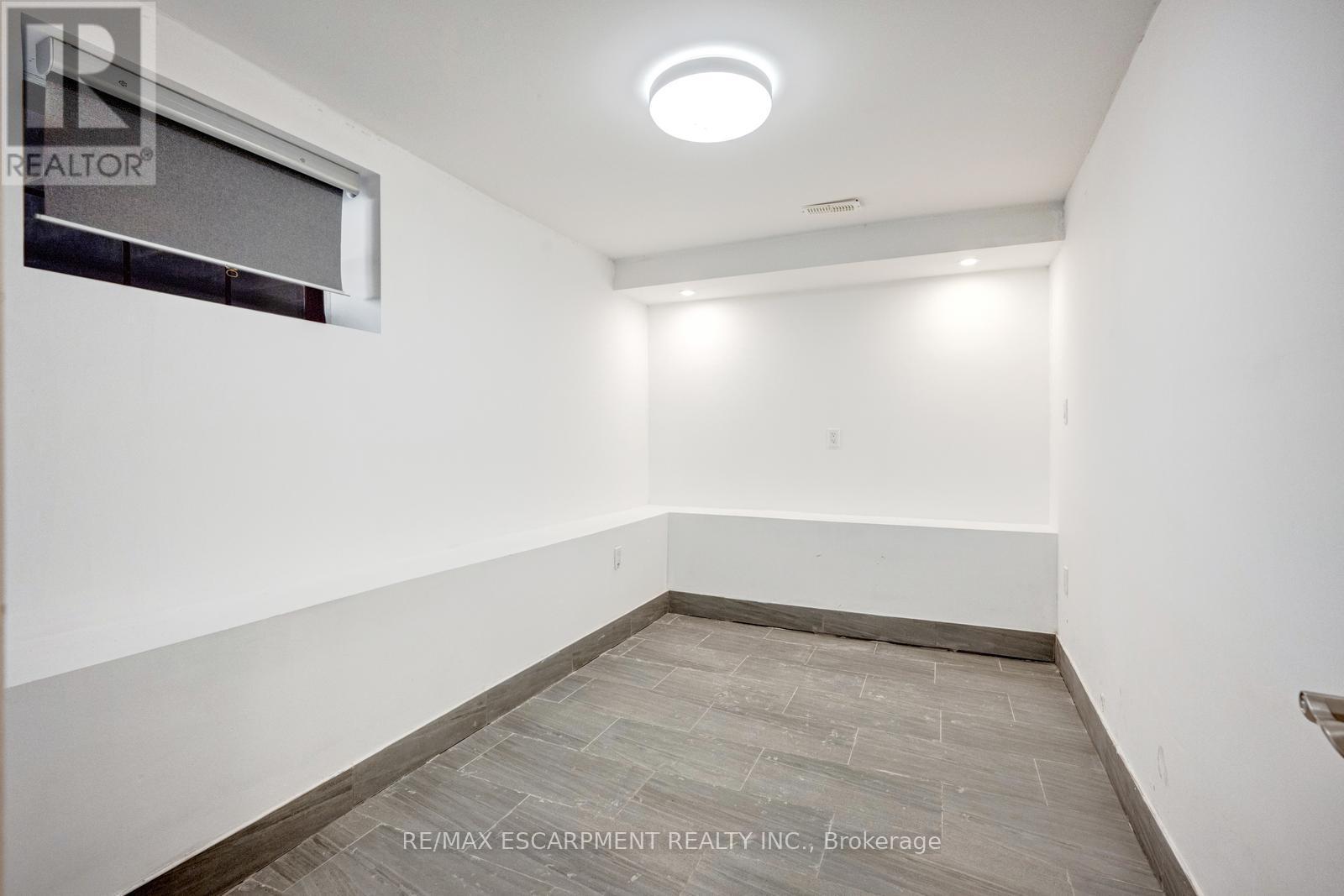 1099 Ogden Avenue, Mississauga, ON - Indoor Photo Showing Other Room