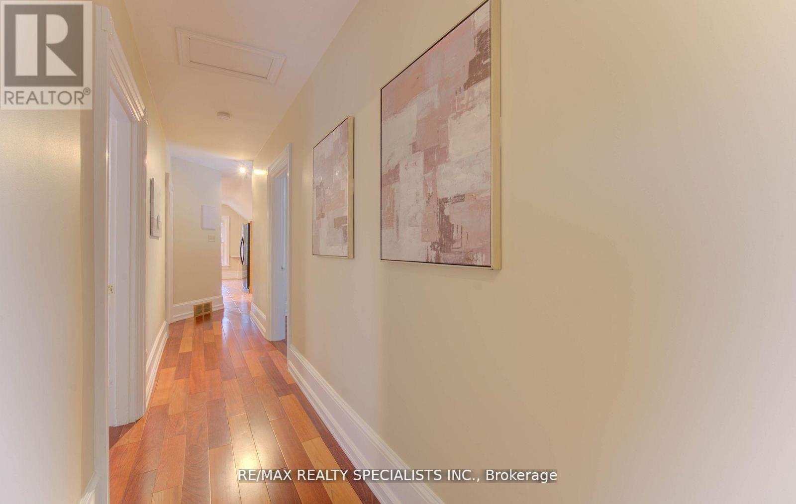 22 Cathay Street, Cambridge, ON - Indoor Photo Showing Other Room